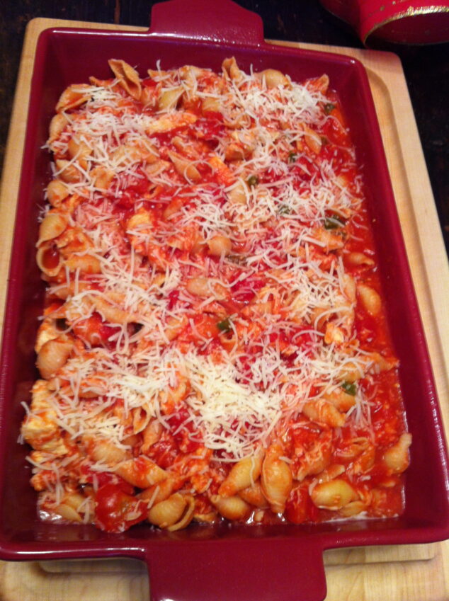 Hunt's Cheesy Chicken and Pasta Casserole
